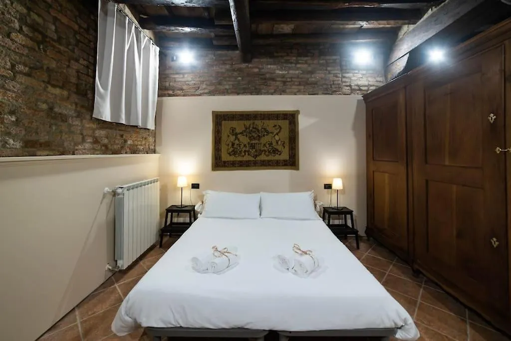 Charming Open-Space Do Torri Venice Apartment