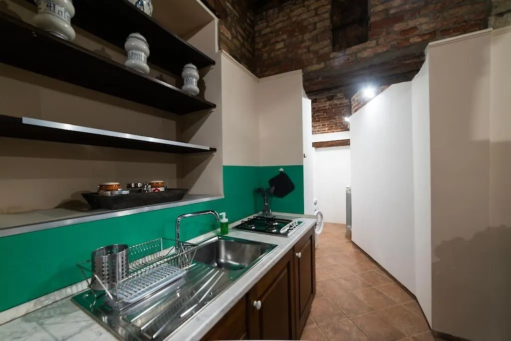 Charming Open-Space Do Torri Venice Italy